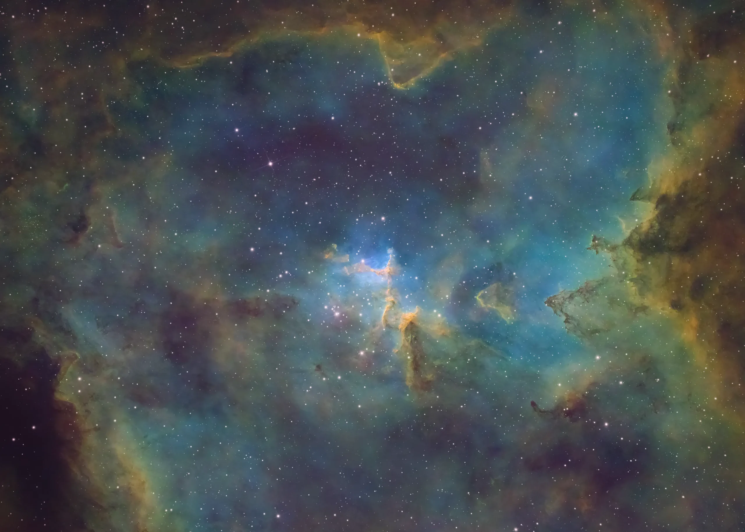 Astrophotographie de la nébuleuse IC 1805 en colorimétrie SHO